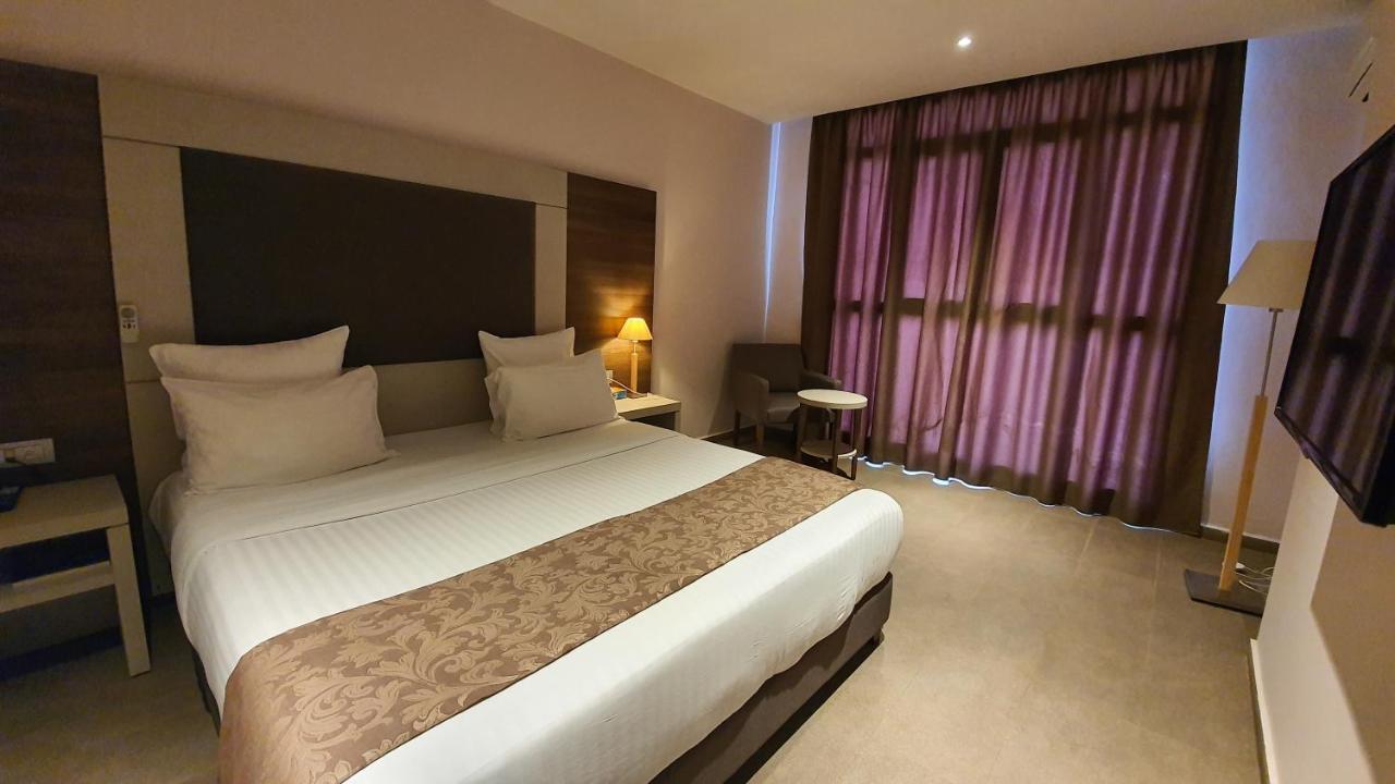 Grand Hotel Central Conakry Esterno foto
