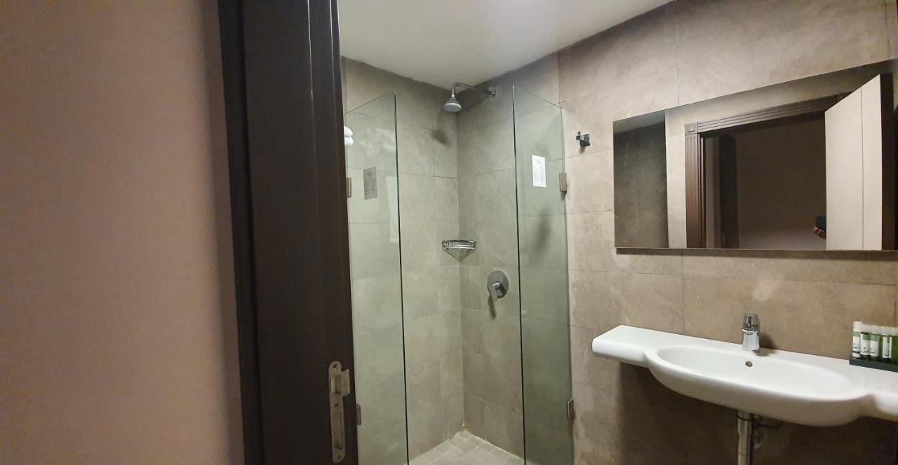 Grand Hotel Central Conakry Esterno foto